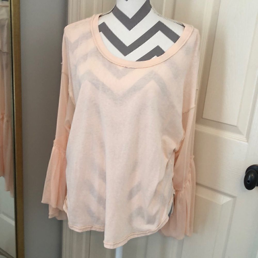 Free People hi lo flowy sleeve top